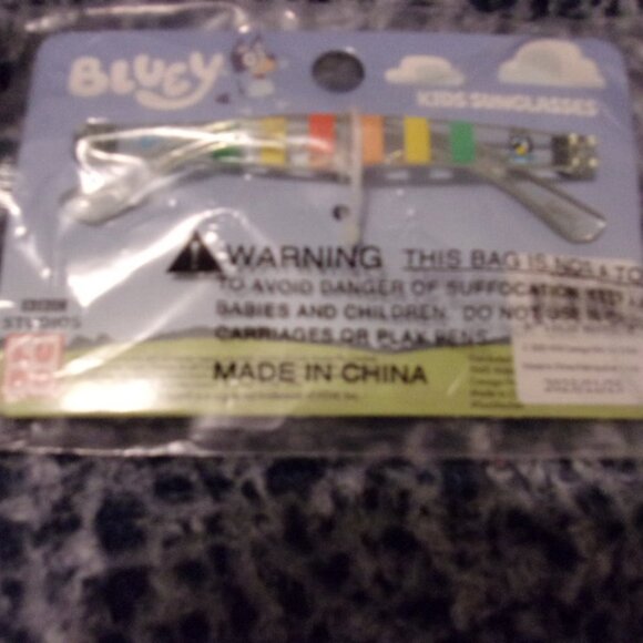 Kids Bluey Sunglasses 100% uv protection New - Picture 4 of 4